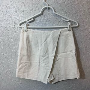 Lulus Skort size Small color white New